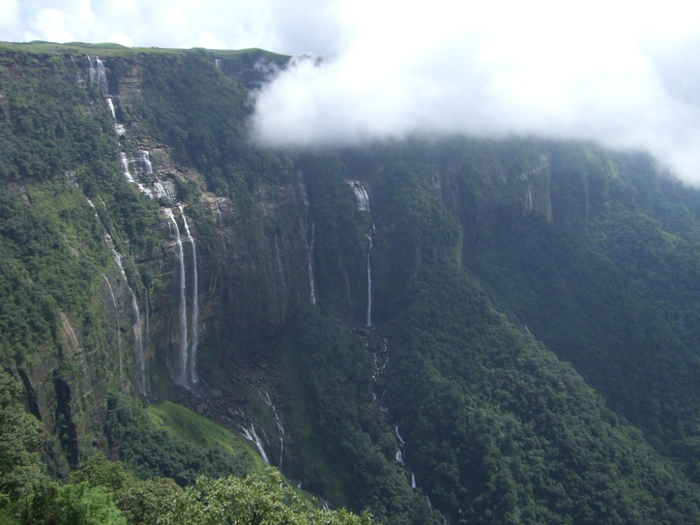 Nohkalikai-Falls-at-Cherapunji-Meghalaya