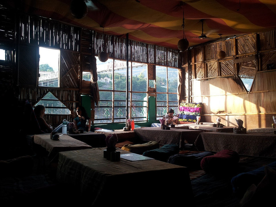 1527054354_1527053398_cafe