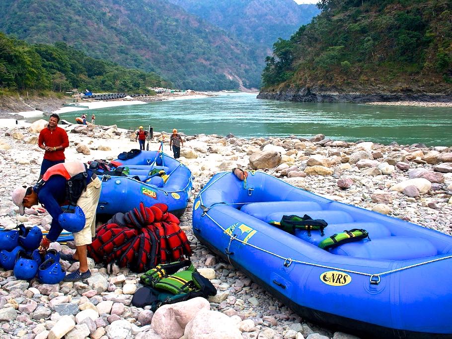 river-rafting_bgjy1a